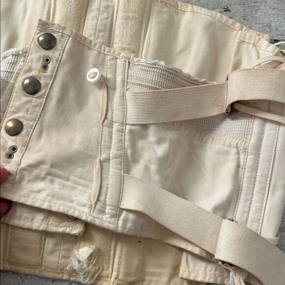 Vintage 1930s Brace Corset By Akron Truss Co - Picture 4 of 7